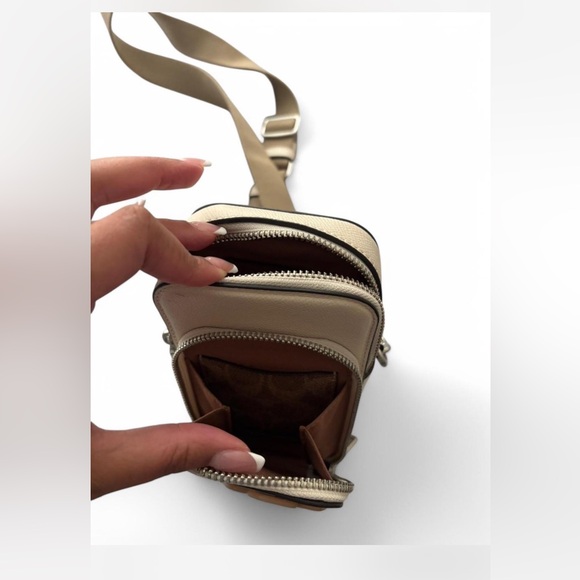 Coach Phone Crossbody
NO OFFERS UNDER $65!!! - Picture 2 of 4